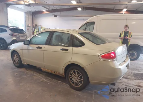 2010 Ford Focus Se z USA, uszkodzony, nr VIN 1FAHP3FN4AW162303